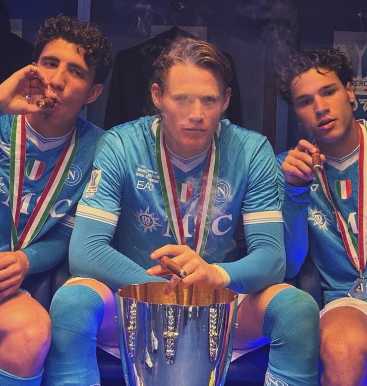 Dậy sóng Hojlund "đá xoáy" MU sau khi vô địch Siêu cúp Italia - 2