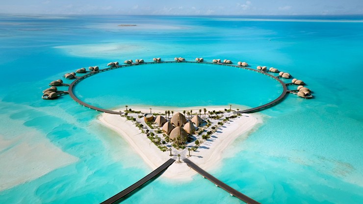 Ronaldo chơi lớn dịp Giáng sinh: Chi gần 250 tỷ mua 2 biệt thự trên đảo riêng - 2