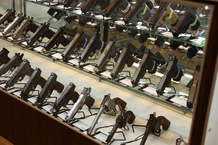 World Cup 2026: Cao bồi Mỹ cảnh báo tới hooligan Anh, "ngoan ngoãn hoặc ăn đạn" - 3