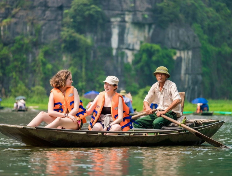 Du lịch Việt năm 2022: Thay đổi để bùng nổ