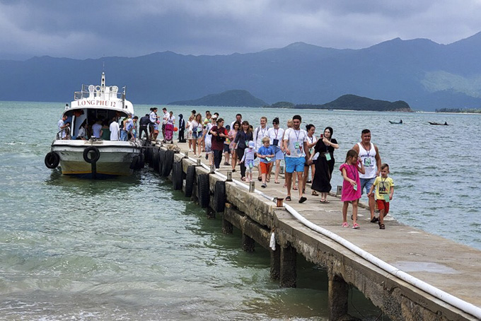 Tết Dương lịch 2022, Khánh Hòa đón khoảng 37.500 khách du lịch - 1