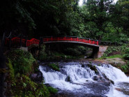 Suối nước nóng Ginzan Onsen đẹp mê hoặc trong ngày mưa