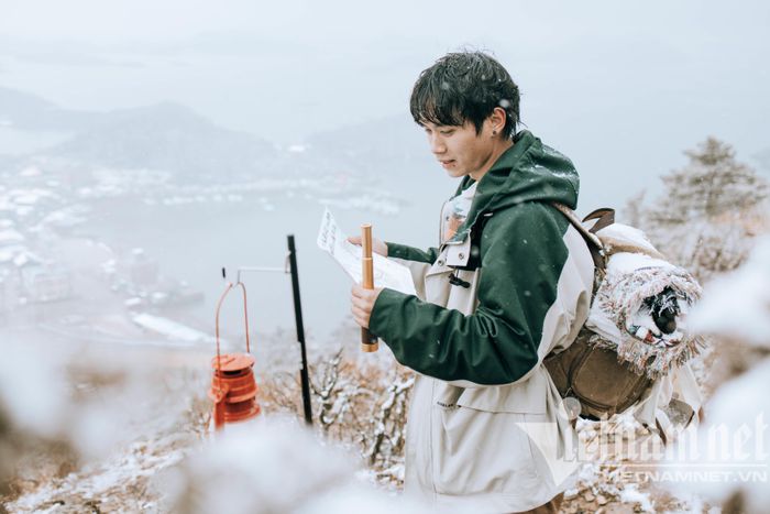 Chàng trai Việt dầm tuyết, mưa đá 4 tiếng 'săn ảnh' ngôi làng Hàn Quốc đẹp hơn phim - 4