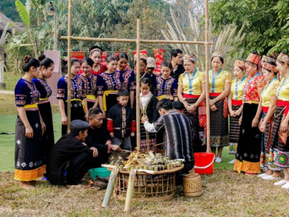 Lễ hội - Độc đáo Tết của người Khơ Mú ở Nghệ An