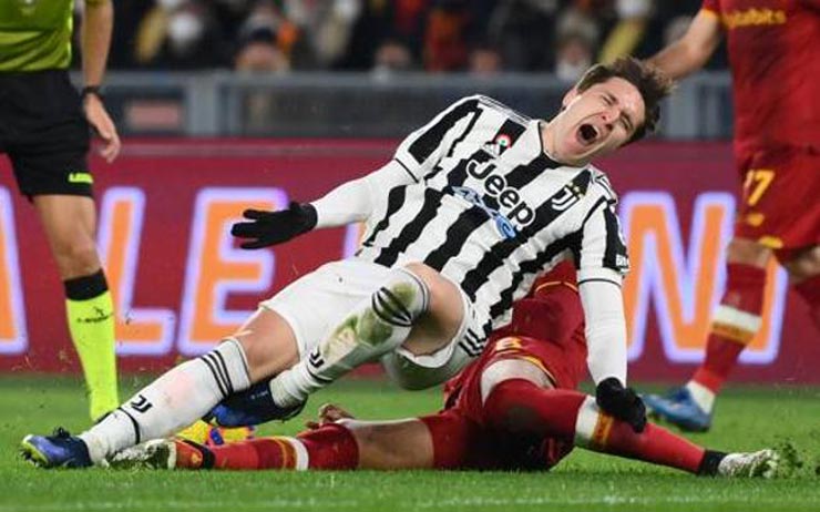 Roma thua ngược Juventus: Mourinho vạch mặt &#34;tội đồ&#34;, chê học trò yếu đuối - 2