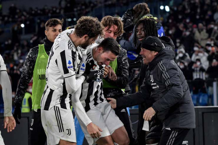 Kết quả bóng đá Roma - Juventus: Điên rồ màn rượt đuổi 7 bàn thắng và quả penalty bước ngoặt - 2