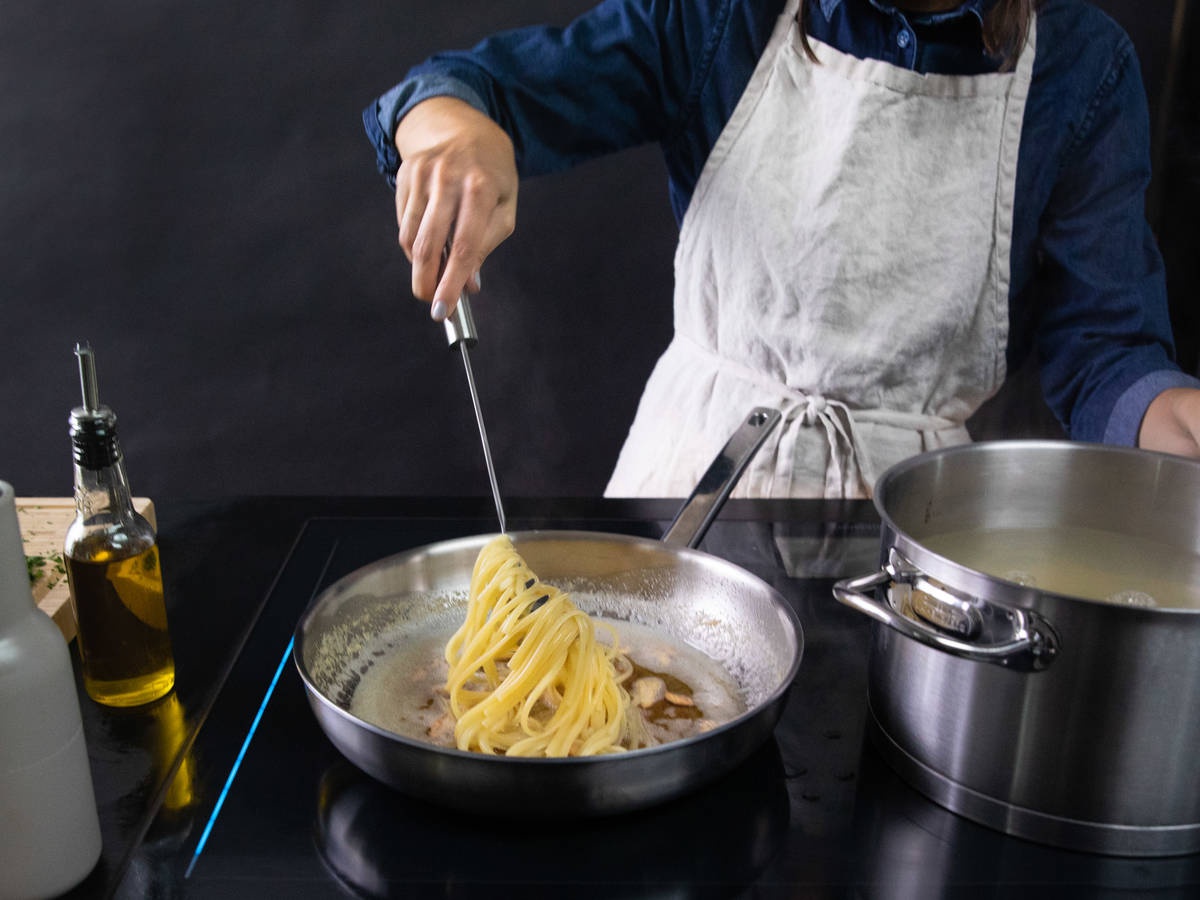 Làm spaghetti sò điệp sốt bơ tỏi - 4