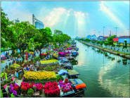 “Trên bến dưới thuyền” - chợ hoa xuân rực rỡ tại Bến Bình Đông