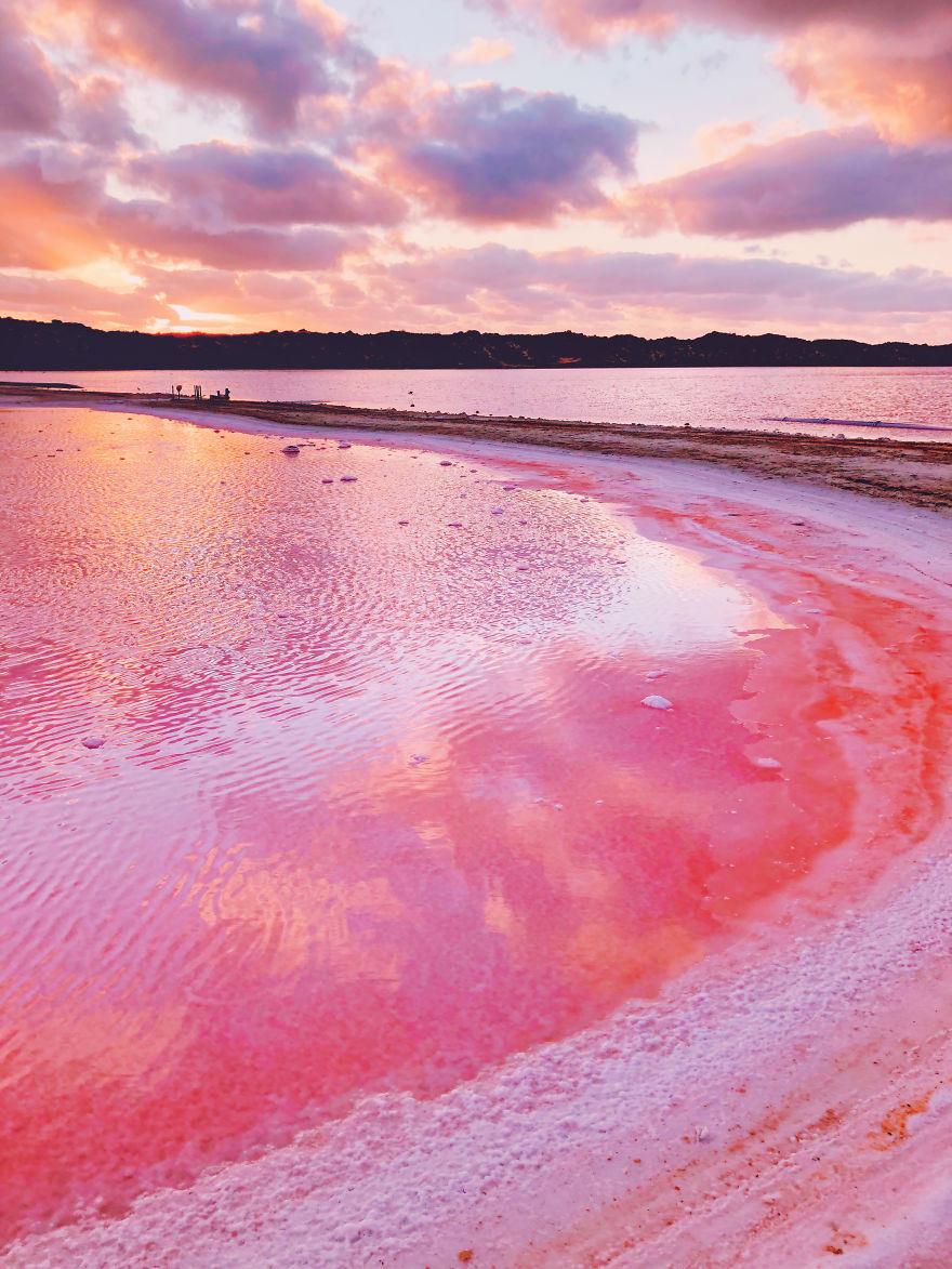 Loạt tác phẩm nhiếp ảnh tuyệt đẹp về hồ nước màu hồng kỳ diệu ở Tây Úc - 2