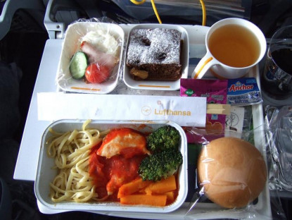 Bí quyết - Có 1 đồ ăn quen thuộc nhưng đừng bao giờ gọi món trên máy bay