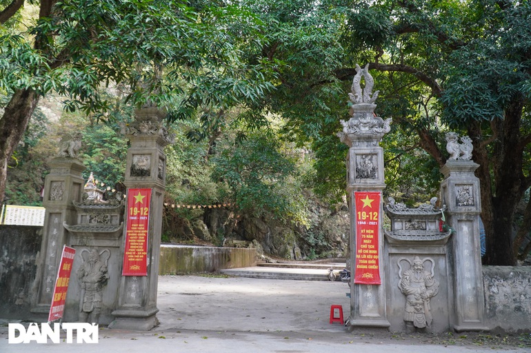 Lạ lùng chùa cổ ở Hà Nội có "đường lên Trời", "lối xuống Âm phủ" - 1