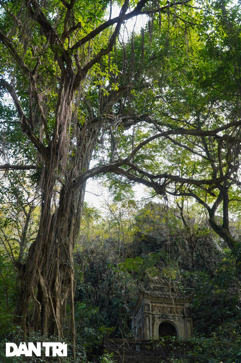 Lạ lùng chùa cổ ở Hà Nội có "đường lên Trời", "lối xuống Âm phủ" - 11