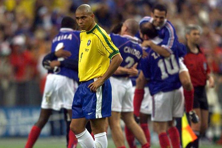 5 vụ trao Quả bóng Vàng tranh cãi nhất lịch sử: Ronaldo, Zidane không xứng đáng? - 4