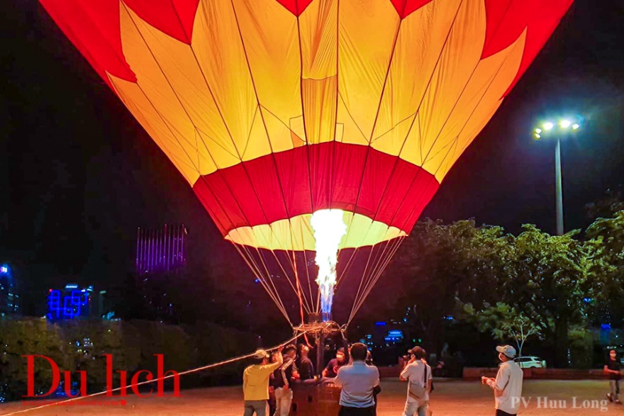 TP.HCM rực rỡ sắc màu trước giờ khai mạc Lễ hội Khinh khí cầu - 14