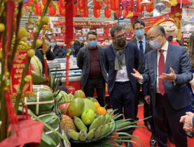  - Hệ thống siêu thị Carrefour tại Pháp lần đầu tổ chức lễ hội Tết Việt