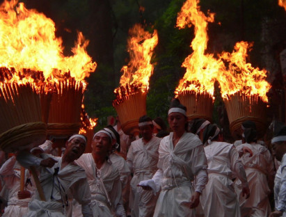 Lễ hội - Ấn tượng những Lễ hội Lửa - xua tan giá rét mùa Đông