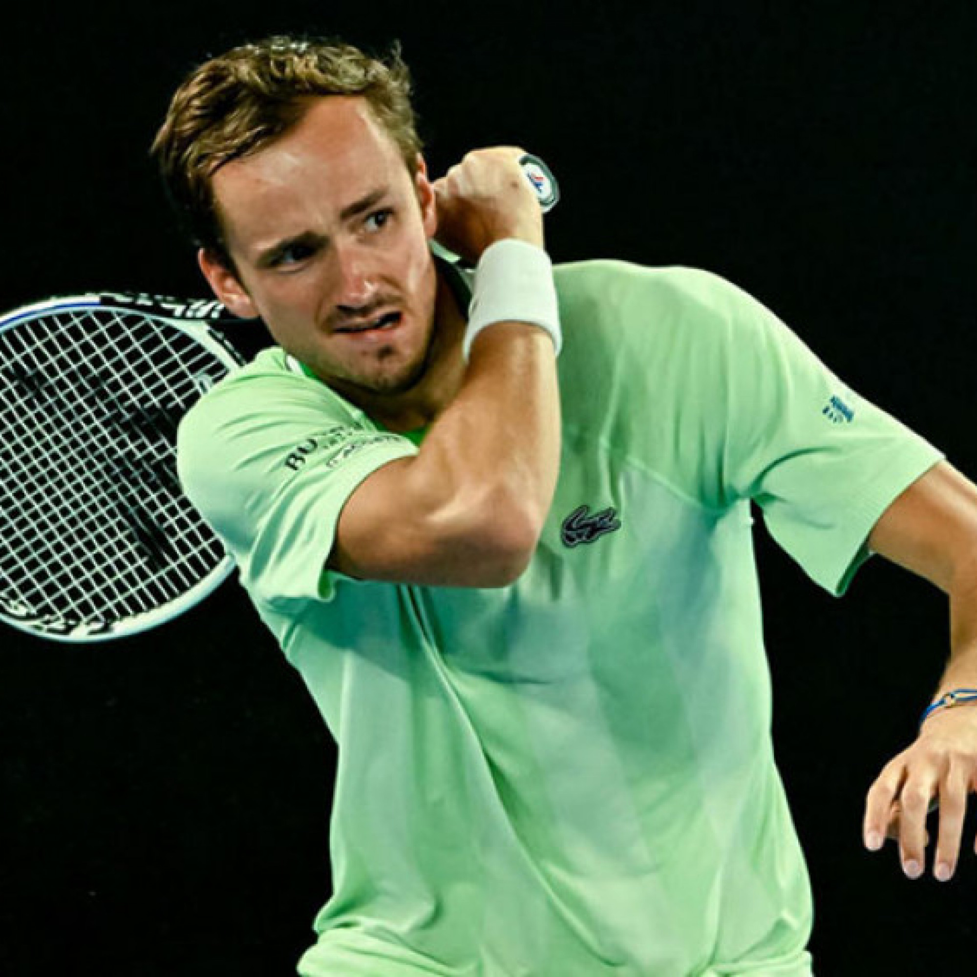  - Trực tiếp tennis Aliassime - Medvedev: Giằng co từng đường bóng (Tứ kết Australian Open)