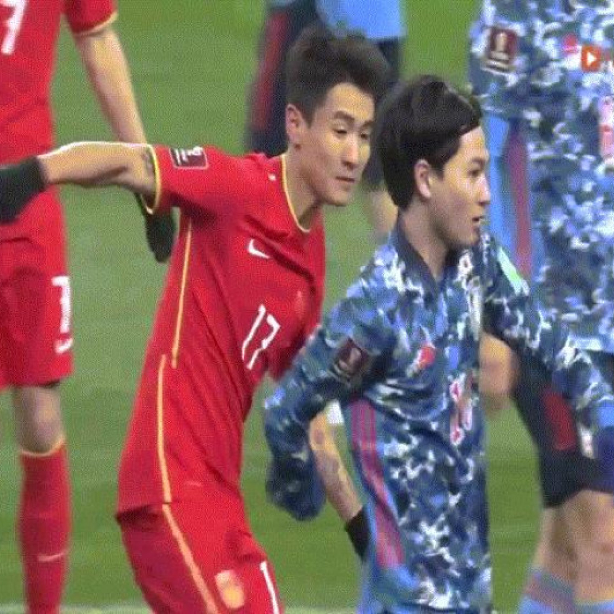  - SAO Liverpool Minamino đòi "tẩn" cầu thủ Trung Quốc ở vòng loại World Cup