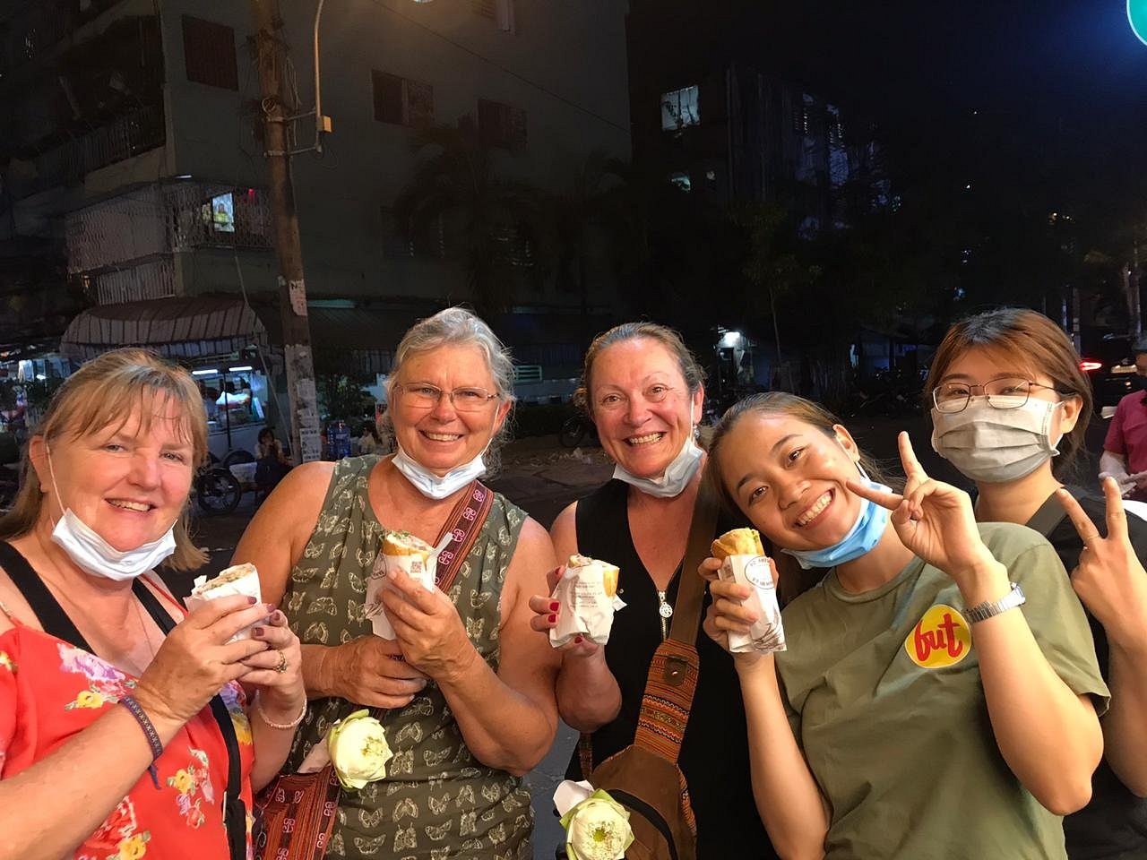 Khám phá ẩm thực Sài Gòn bằng xe máy lọt top trải nghiệm thế giới - 1