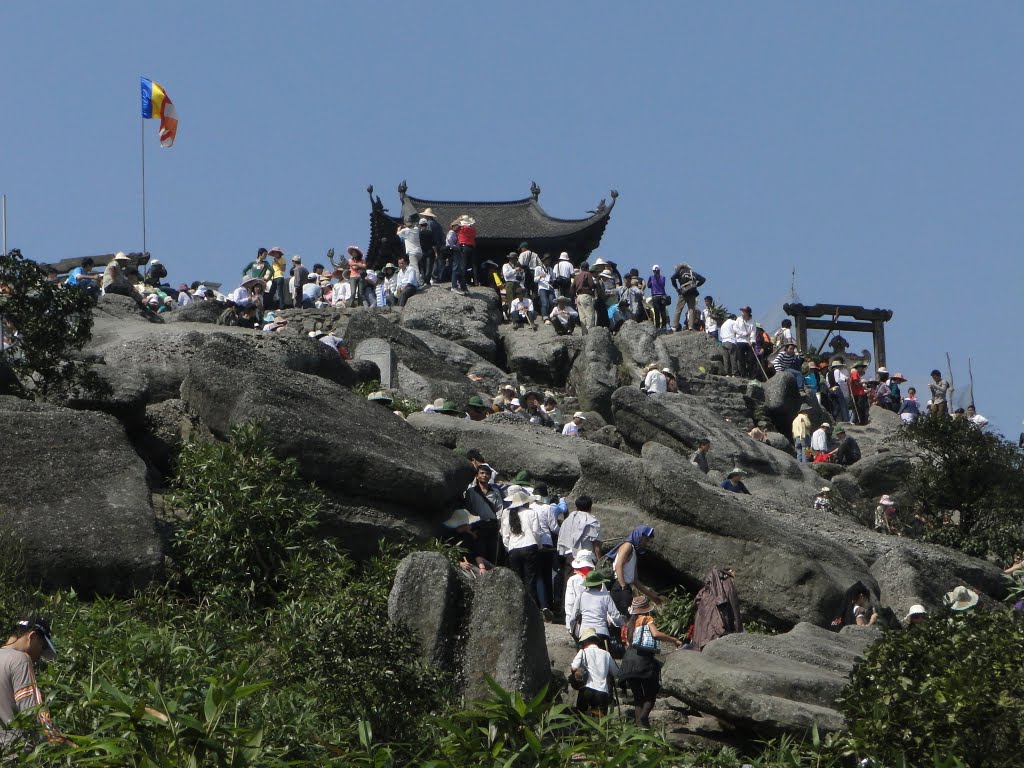 Hành hương đầu năm ở 6 ngôi chùa nổi tiếng linh thiêng của Việt Nam - 5