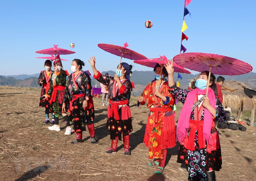 Điện Biên: Phục dựng lễ hội Gầu Tào của cộng đồng dân tộc Mông - 11