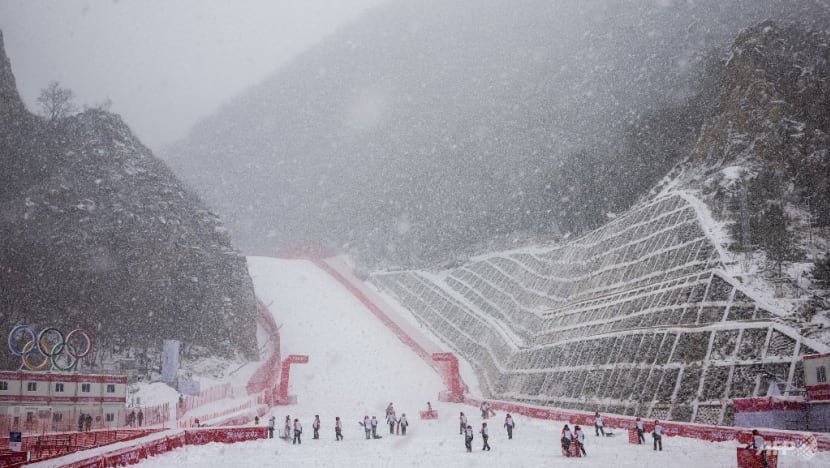 Tuyết lần đầu rơi tại Olympic mùa đông ở Bắc Kinh - 1
