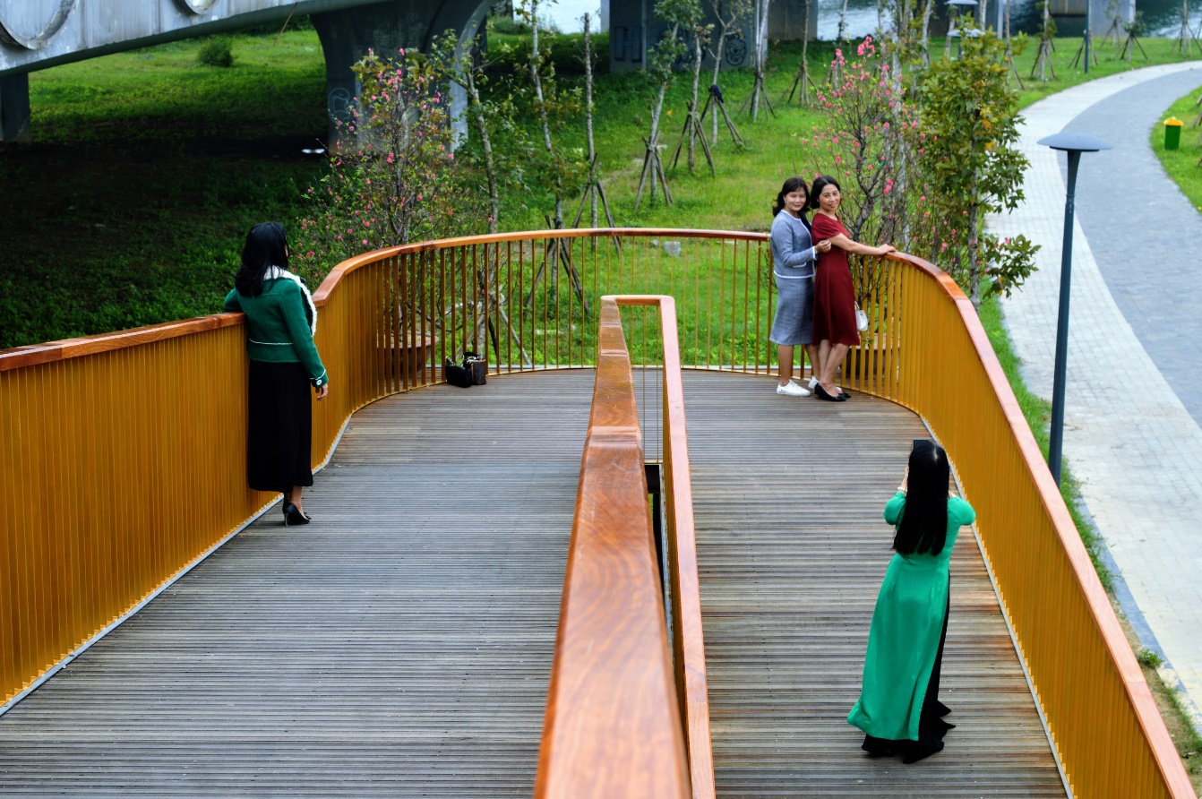 Truy tìm ‘tọa độ’ cây cầu đi bộ được người dân Huế rần rần đến check-in - 14