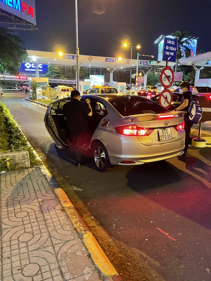 "Thế giới taxi riêng" ở sân bay Tân Sơn Nhất - 3