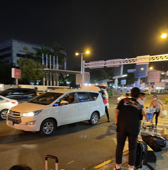 "Thế giới taxi riêng" ở sân bay Tân Sơn Nhất - 5