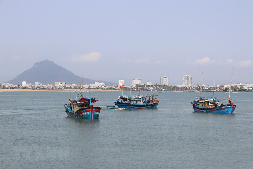Những hình ảnh đẹp khó cưỡng dọc bờ biển Phú Yên - 2
