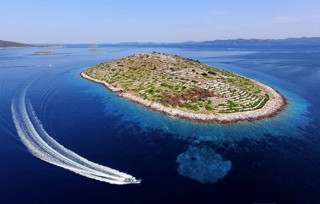 Giải mật hòn đảo mê cung 'dấu vân tay người khổng lồ' ngoài khơi Croatia - 2