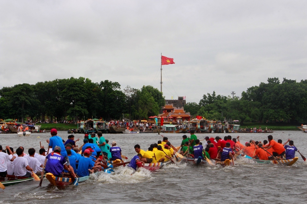 Huế sắp tổ chức giải đua ghe truyền thống trên sông Hương và sông Đông Ba - 1
