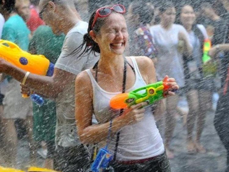 Hy vọng mong manh vào Songkran