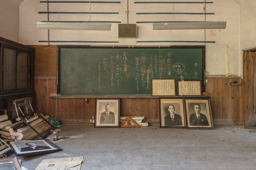 Khách sạn tình yêu, trường học bỏ hoang ở Nhật - 10
