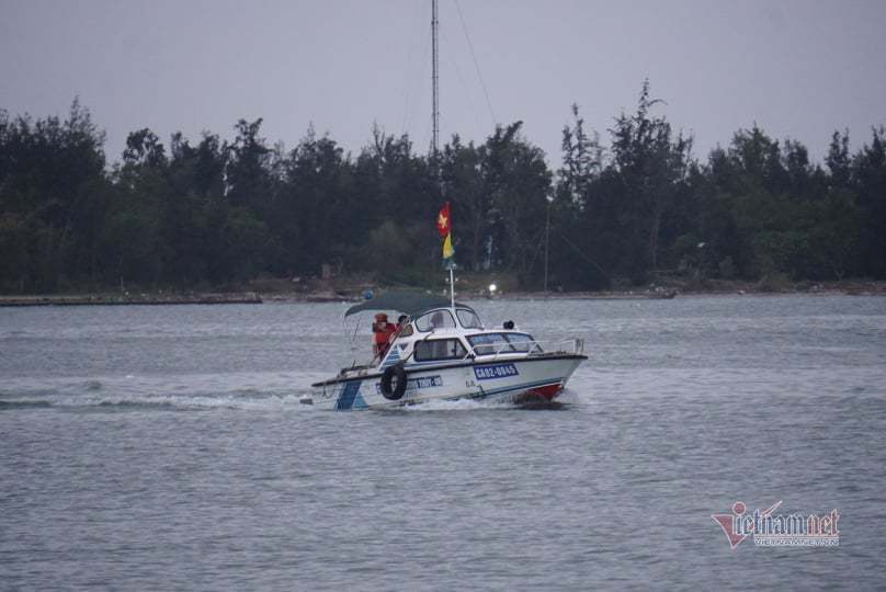 Chìm ca nô chở 39 người ở Quảng Nam, 13 người tử vong - 2