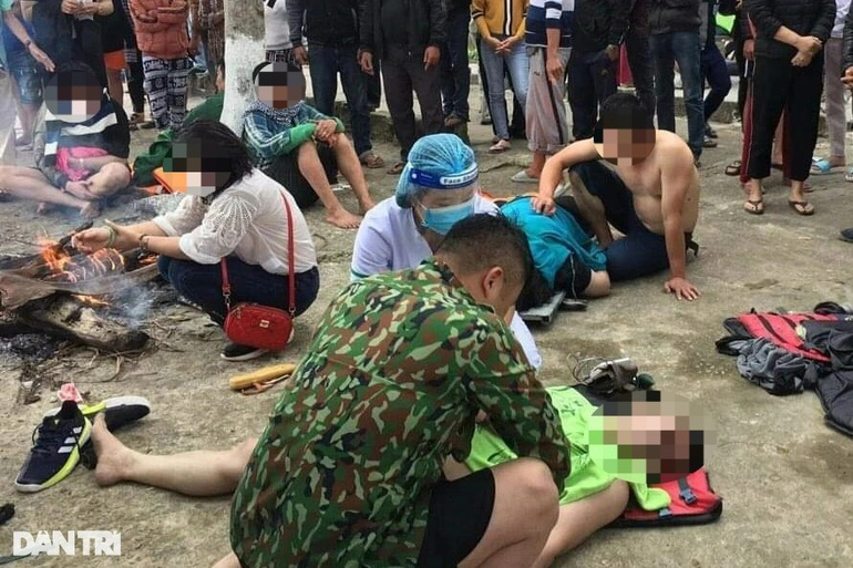 Chìm ca nô chở 39 người ở Quảng Nam, 13 người tử vong - 4