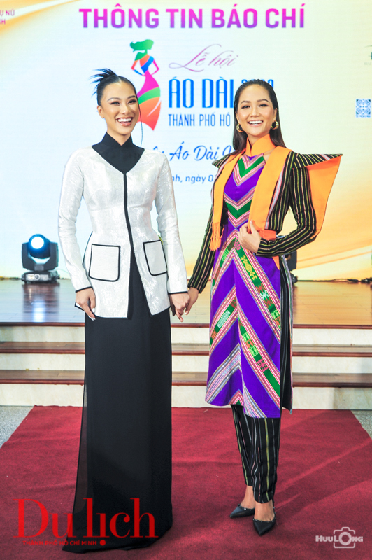 Đại sứ hình ảnh lễ hội áo dài 2022 H'Hen Niê rực rỡ trong tà áo dài thổ cẩm - 2