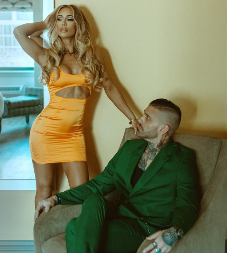 Hết hồn "trai tài gái sắc" làm chuyện đỏ mặt trên sàn đấu WWE - 2