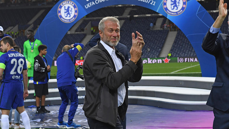 Tỷ phú Abramovich đang ở đâu khi Chelsea khốn khổ vì án phạt? - 1