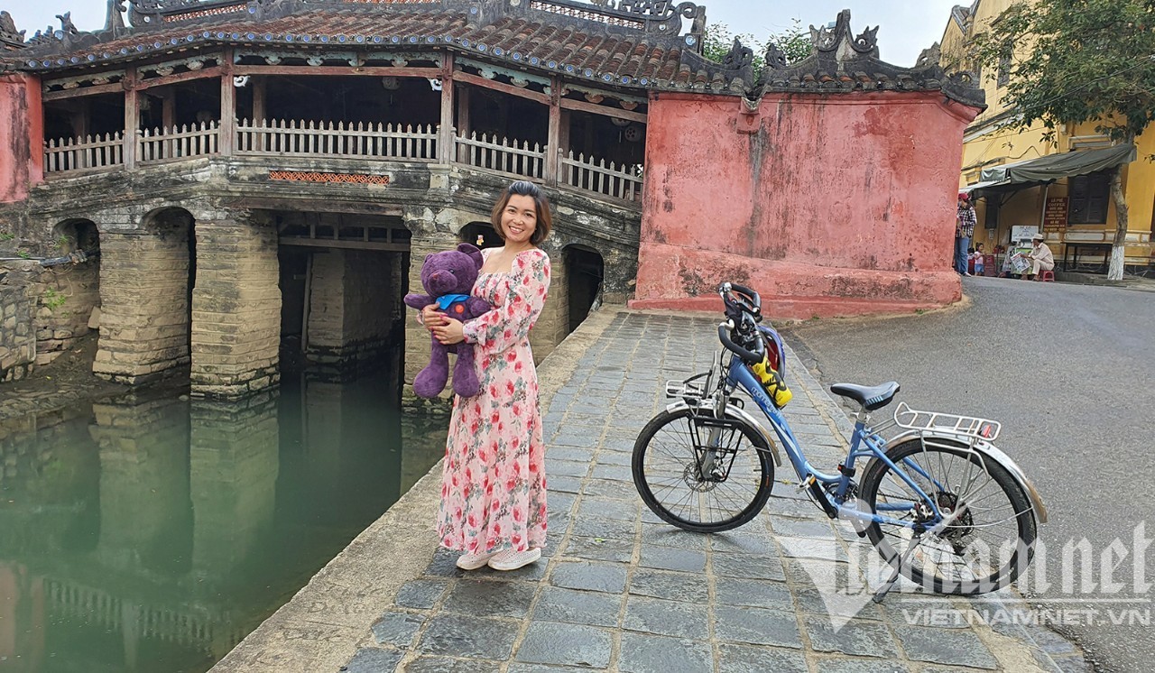 Nữ 'phượt thủ' đạp xe 2.200 km xuyên Việt kể lúc vượt đèo, nổ lốp giữa đêm - 8