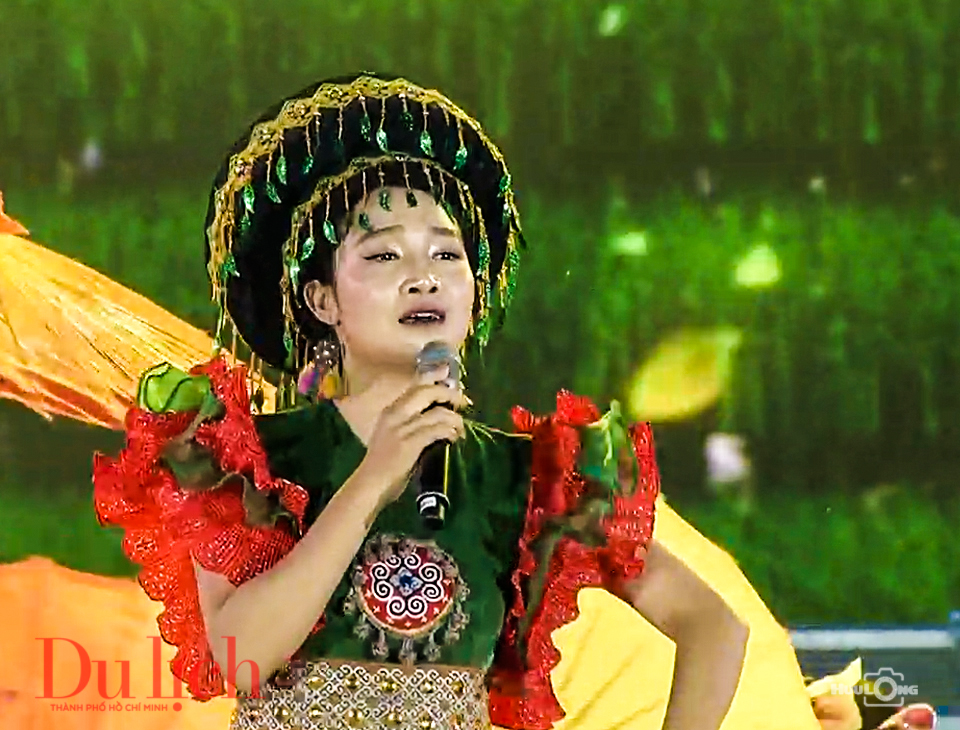 Điện Biên lung linh sắc màu trong Lễ hội hoa Ban 2022 - 6