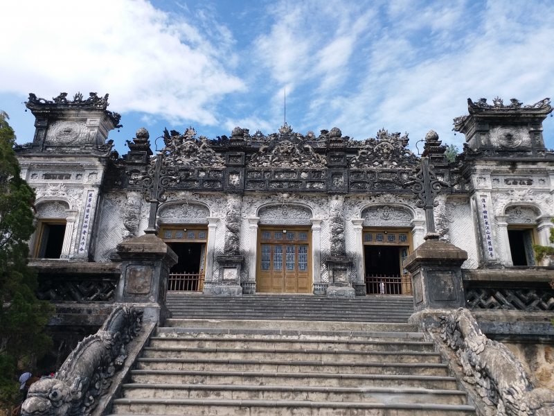 Đến thăm lăng vị vua Nguyễn được nhiều du khách lựa chọn khi đến Huế - 11