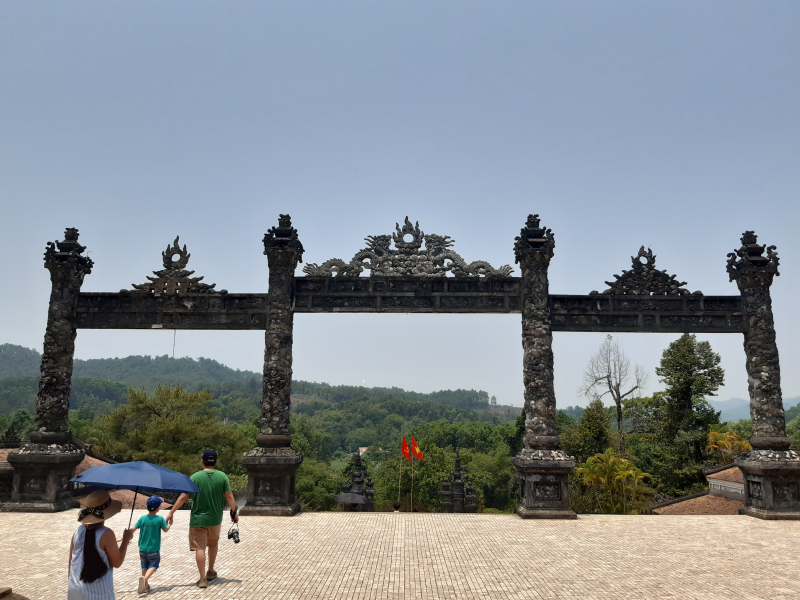 Đến thăm lăng vị vua Nguyễn được nhiều du khách lựa chọn khi đến Huế - 7