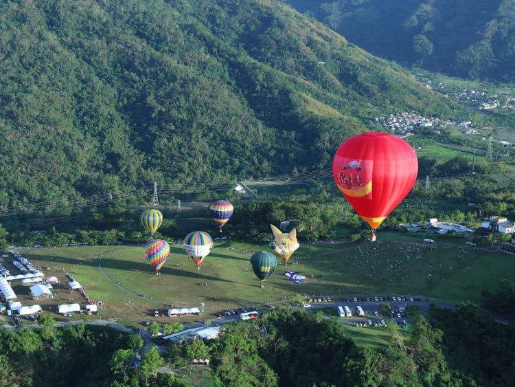 Bay khinh khí cầu miễn phí, ngắm Tuyên Quang từ những tầng trời