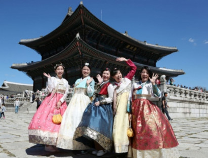 Chuyển động - Người Hàn Quốc đua nhau đặt tour nước ngoài sau quy định miễn cách ly