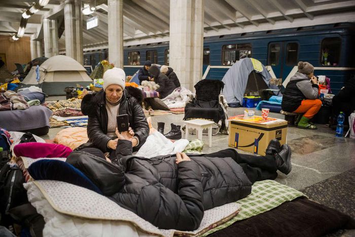 Cuộc sống của người dân Ukraine trong ga tàu điện ngầm - 3