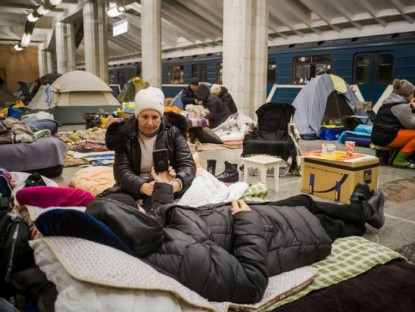 Chuyển động - Cuộc sống của người dân Ukraine trong ga tàu điện ngầm