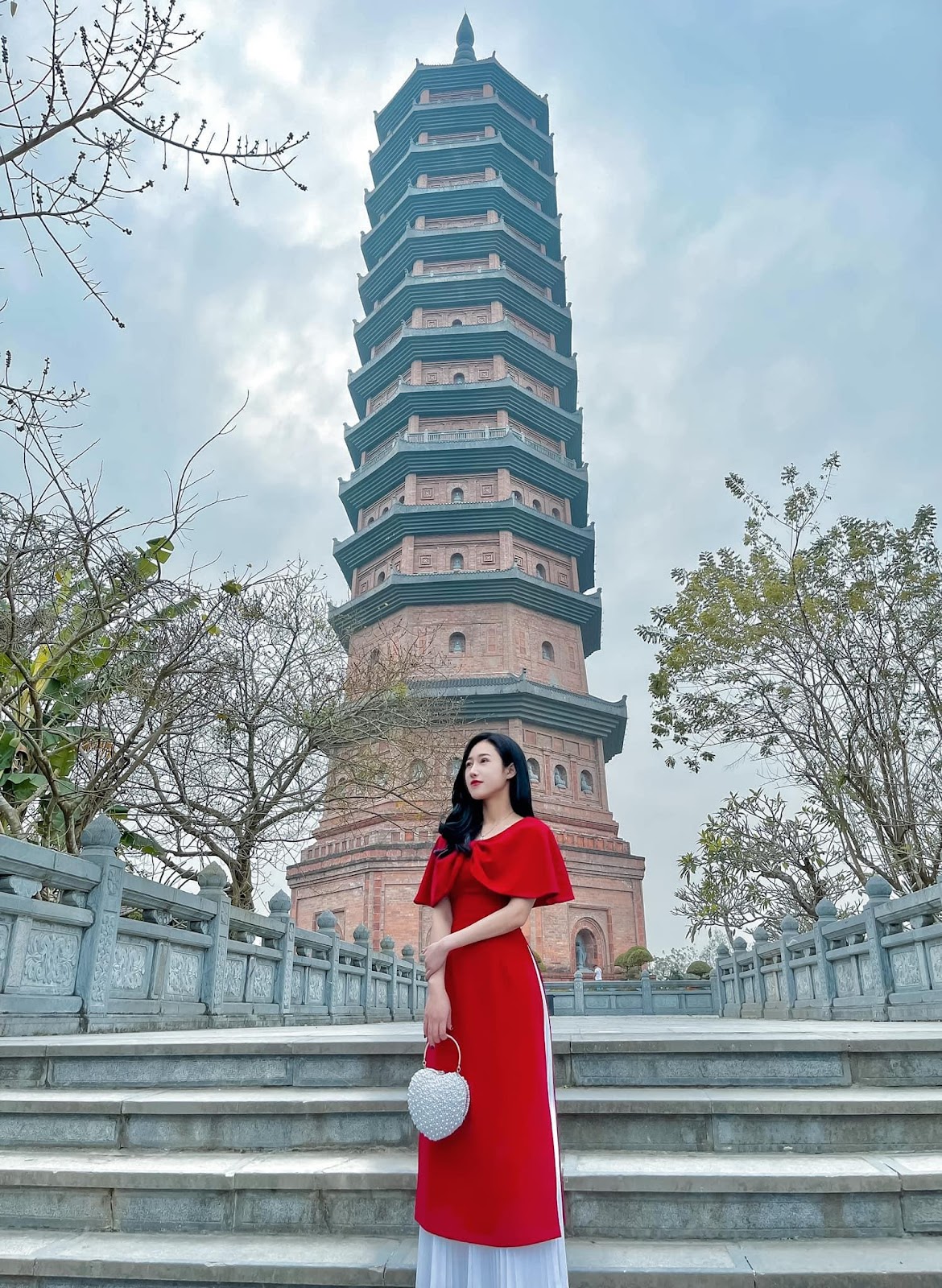 Hành hương vãn cảnh ở ngôi chùa giữ nhiều kỷ lục nhất Việt Nam - 12