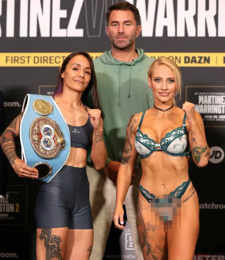 Kiều nữ mặc bikini &#34;xuyên thấu&#34; có hành động khiêu khích &#34;ông trùm&#34; Boxing - 2