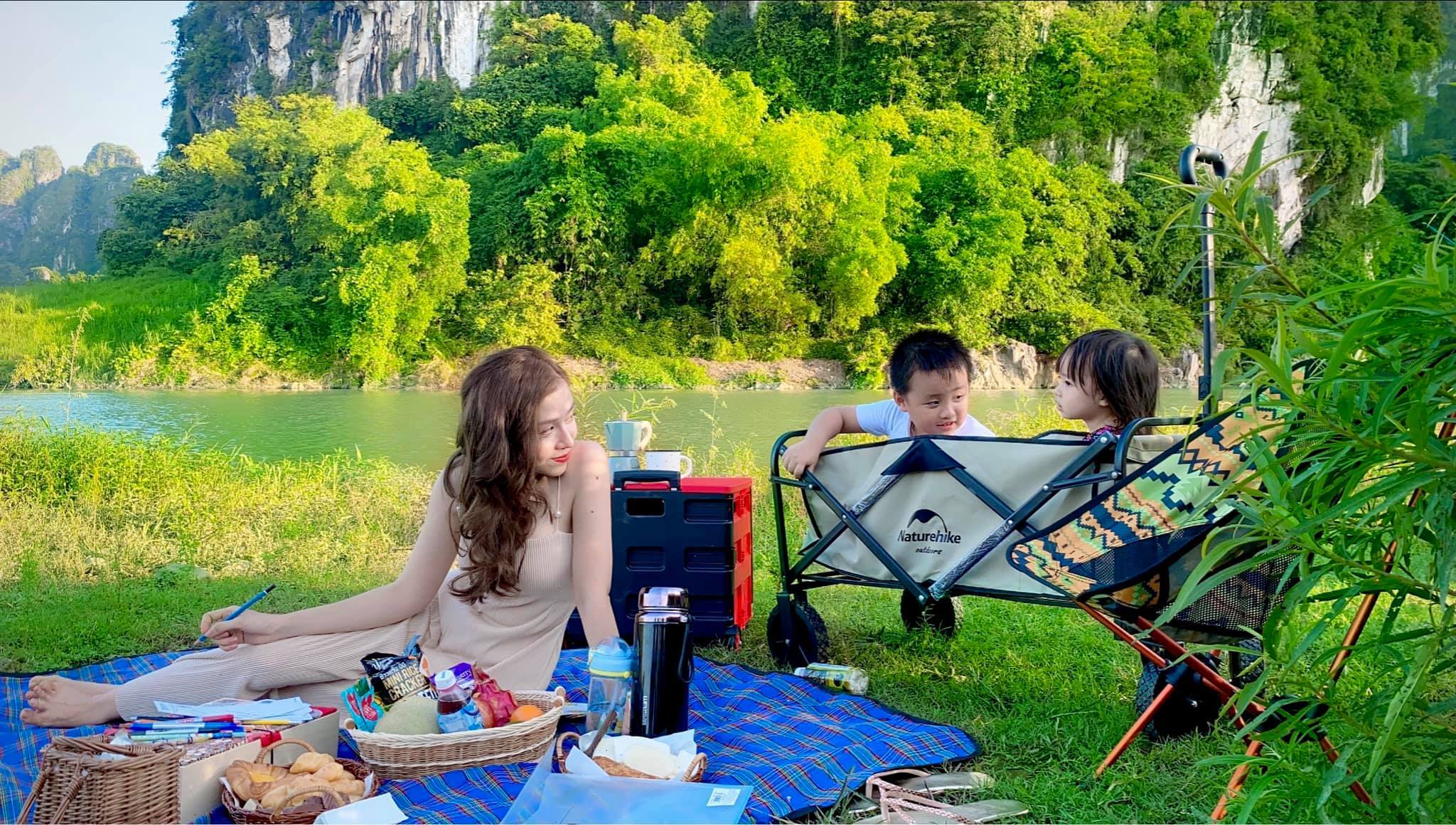 Gia đình Hà Nội nghiện 'ngủ rừng ăn suối', chụp ảnh 'vạn người mê' - 7